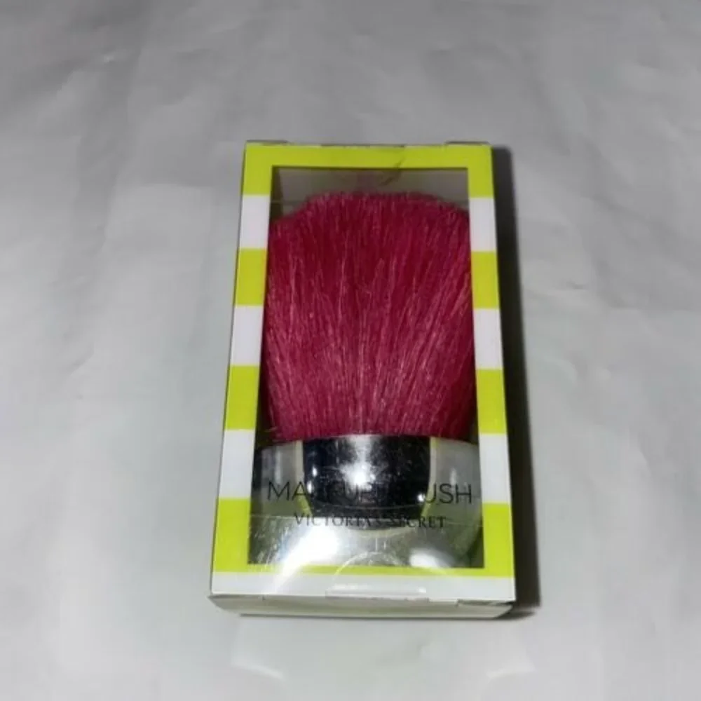 Victoria's Secret Kabuki Brush, Super Soft, Brand New in Box